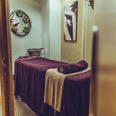 Hotel The Grand, 5*