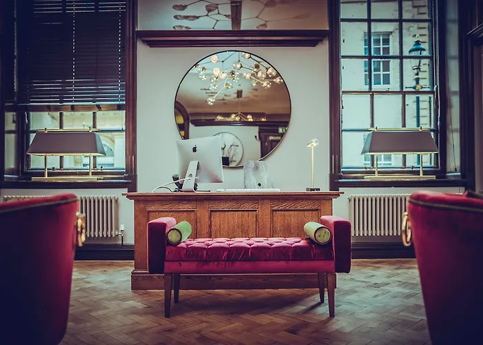 Отель The Grand,