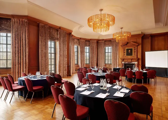 Отель The Grand,