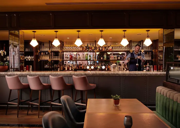 The Grand, Отель 5*